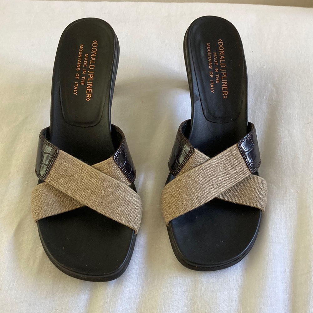 Donald Pliner Heels